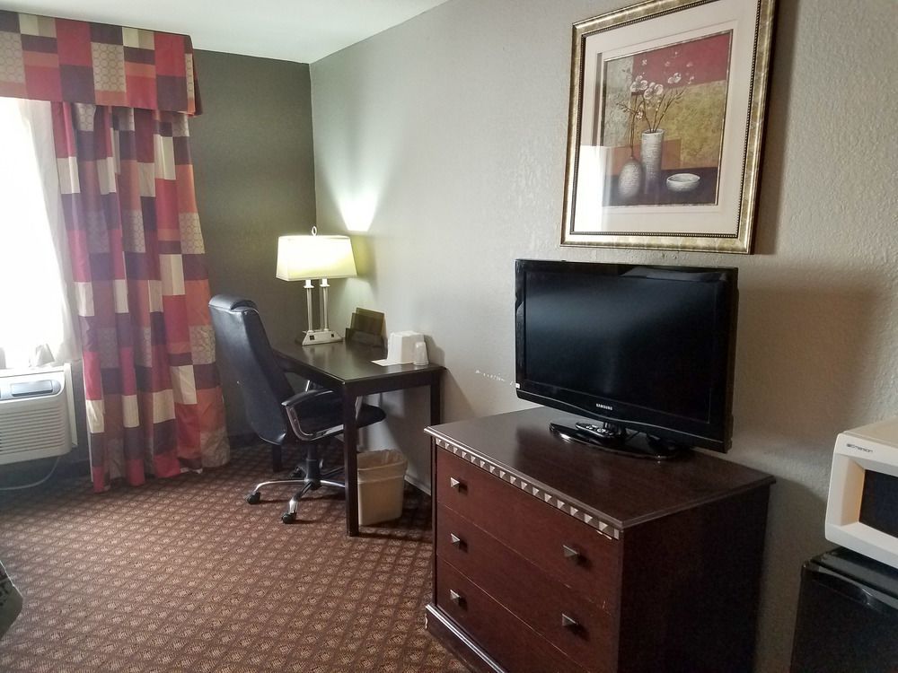 Oyo Townhouse Dodge City Ks ภายนอก รูปภาพ